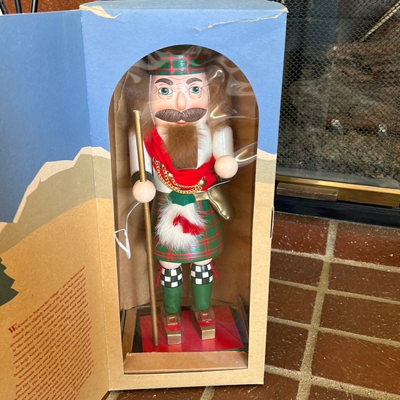 Rare! Vintage 1997 Old World Nutcracker Village  16" Scotsman Nutcracker - Picture 5 of 11